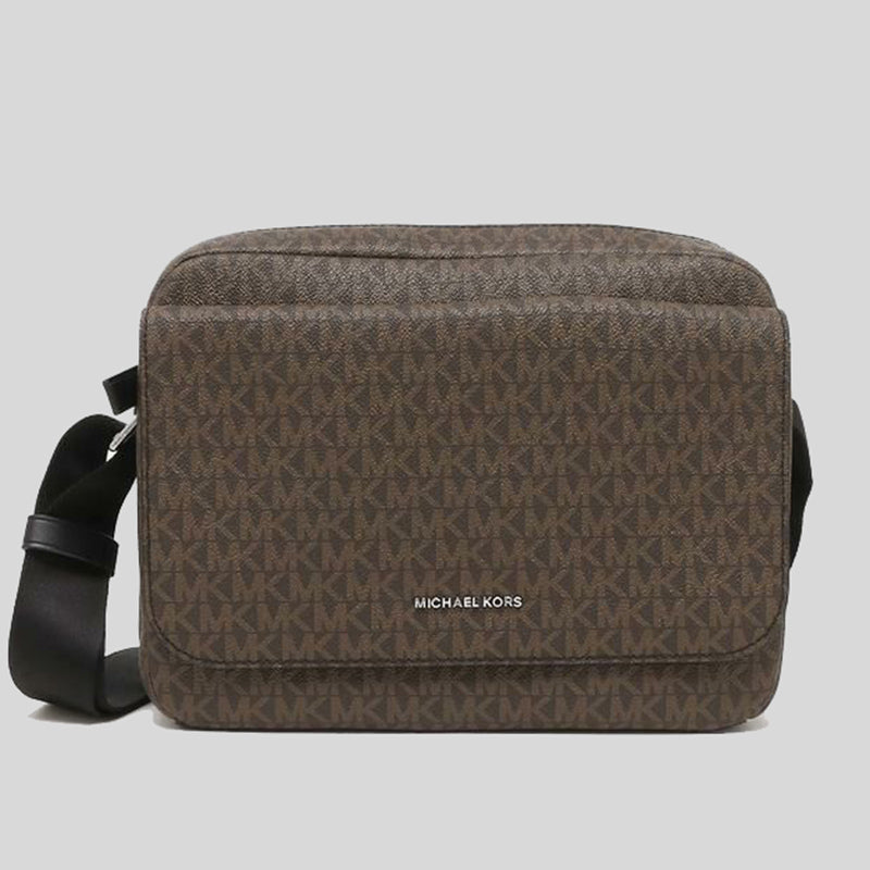 Michael kors camera outlet bag brown