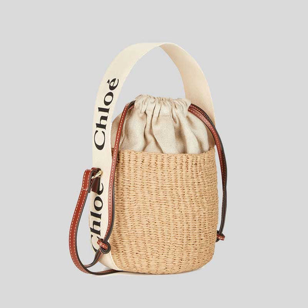 【Chloe】WOODY SMALL BASKET◆CHC22SS381G55 Chloé Small Woody Basket In Natural Fibers | Chloé US