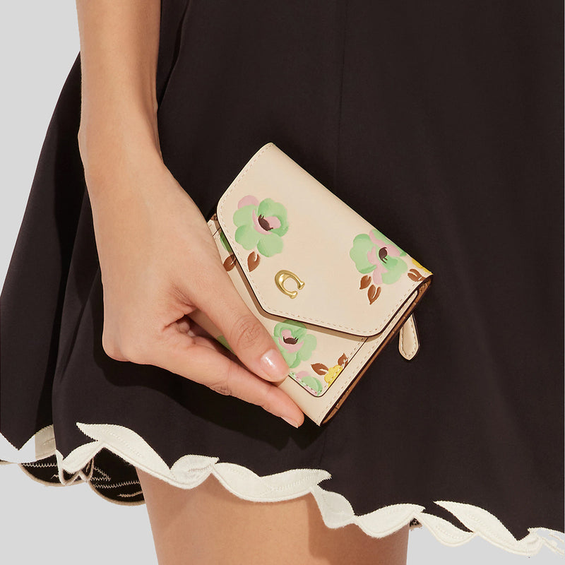 Coach Wyn Small Wallet With Floral Print Ivory Multi CI192