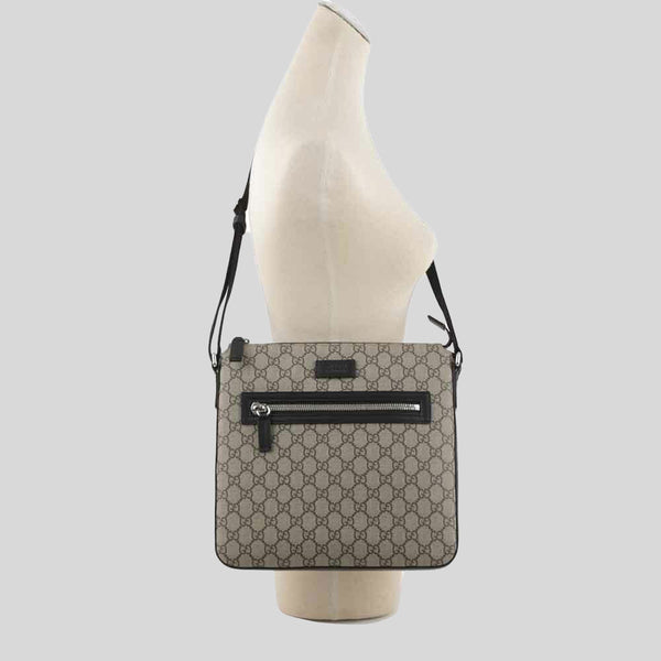 GUCCI GG Supreme Canvas Messenger Bag Beige/Black 779846