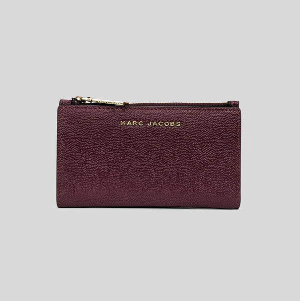 Marc Jacobs Daily Small Slim Bifold Wallet Pomegranate S105M06SP21