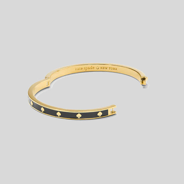 KATE SPADE Spot The Spade Enamel Hinged Bangle Black O0RU2565