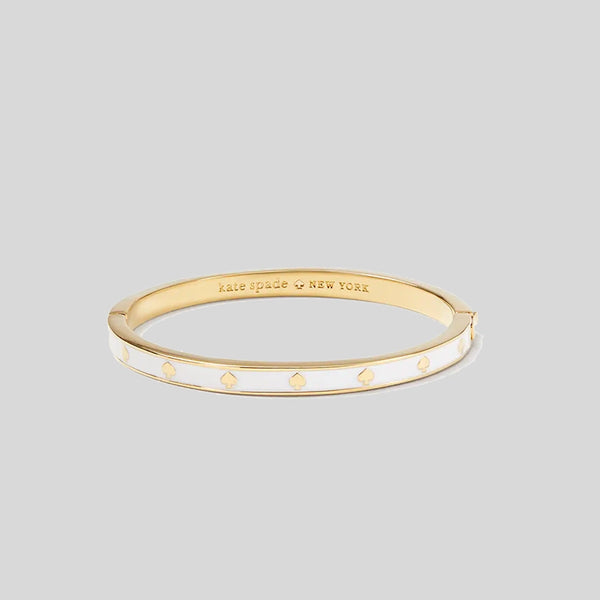 KATE SPADE Spot The Spade Enamel Hinged Bangle White O0RU2565